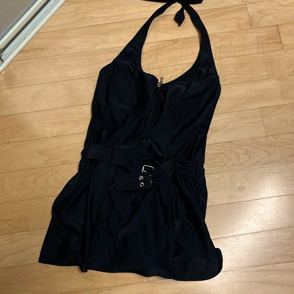 One piece brand new Venus bathing suit suit
